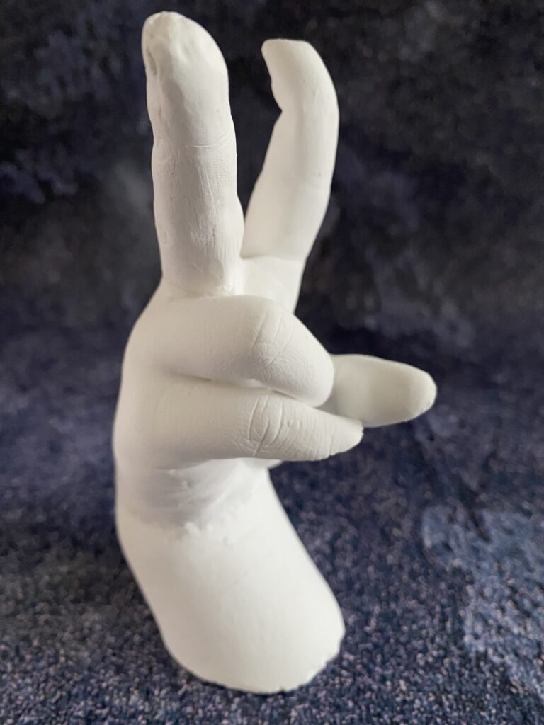 Tuto DIY : comment faire le moulage d'une main en plâtre